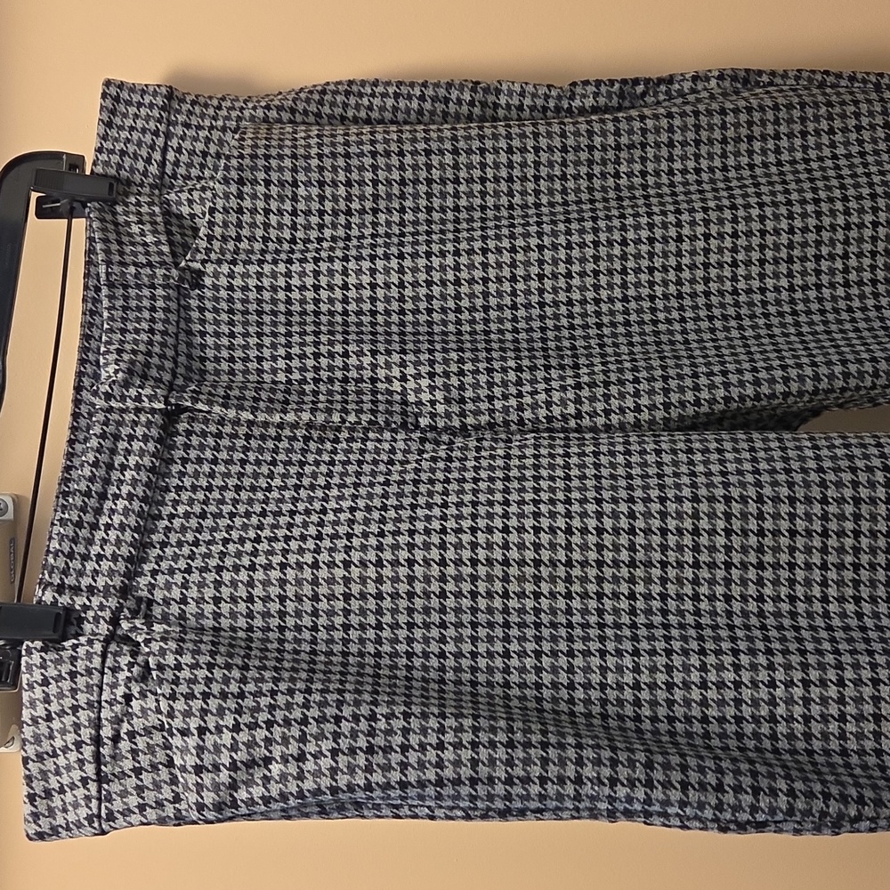 Old Navy Black and Grey Houndstooth Dress Pants